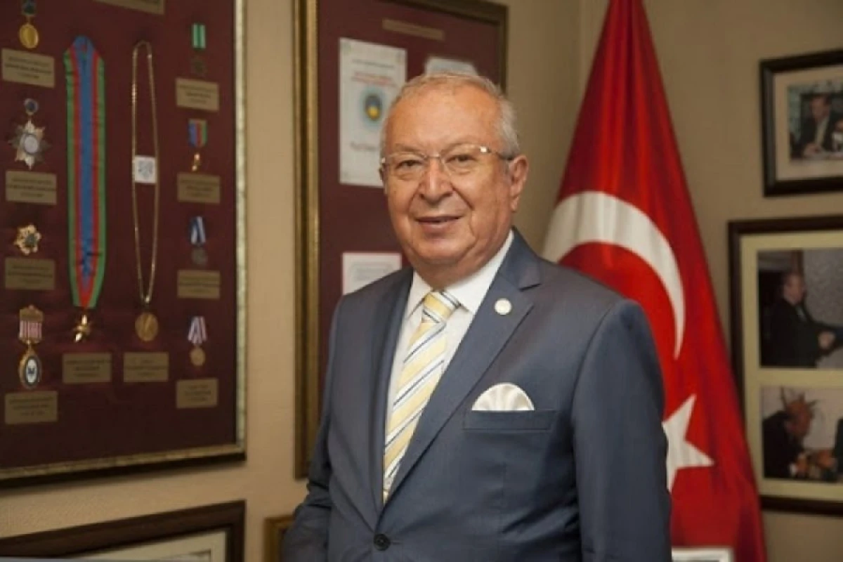 Akkan Suver: "Bu gün bütün Türk dünyasının böyük Zəfər Bayramını qeyd edirik"
