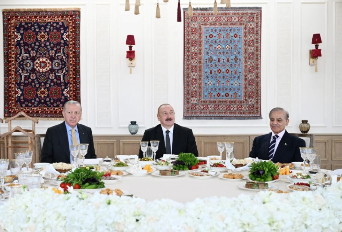 Azərbaycan, Türkiyə və Pakistan liderləri birgə nahar etdilər