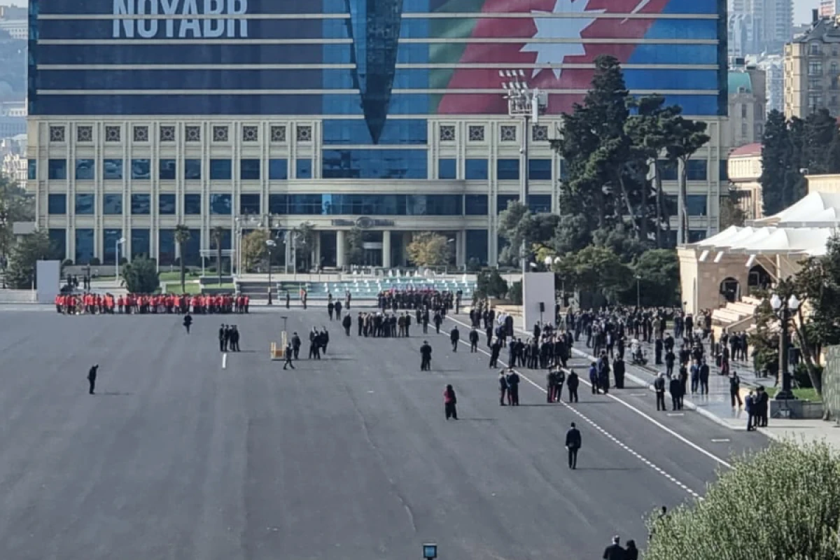 Hərbi paradda bir sıra ölkələrin ordu rəhbərliyi iştirak etdi