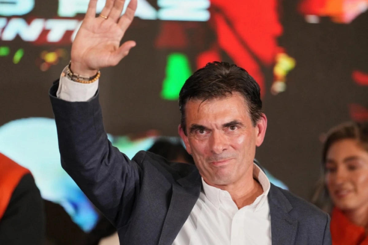 Boliviyanın yeni Prezidenti  and içdi