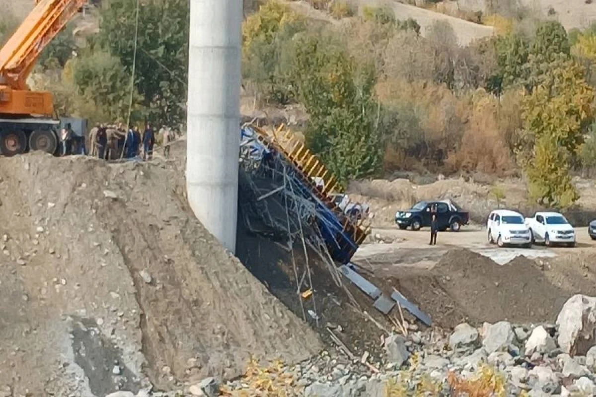 Türkiyədə körpü çökdü, üç nəfər öldü