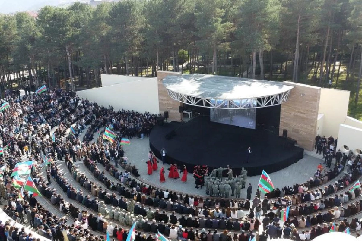 Gədəbəydə “8 Noyabr – Zəfər Günü” münasibətilə bayram konserti təşkil edildi