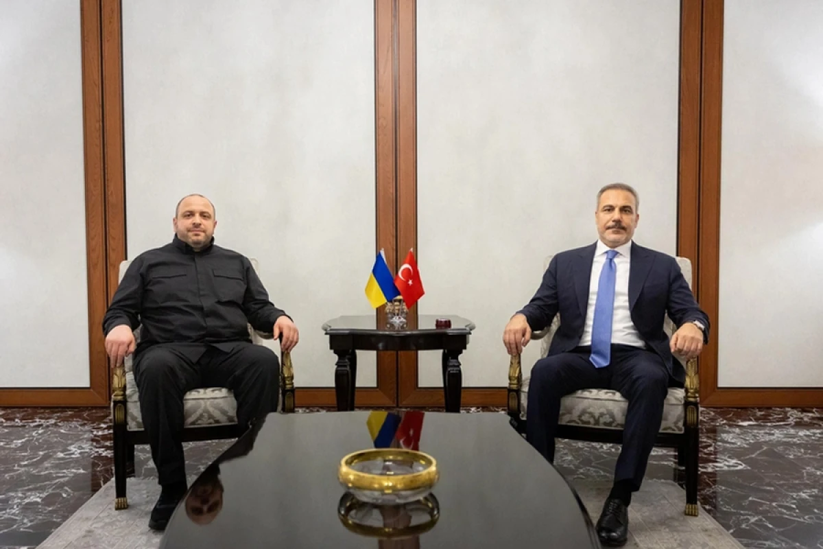 Hakan Fidan Ankarada Rüstəm Umerovla görüşdü
