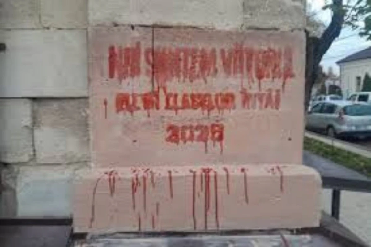 Kişinyovda Böyük Vətən Müharibəsinə aid xatirə lövhəsi üçüncü dəfə dağıdıldı