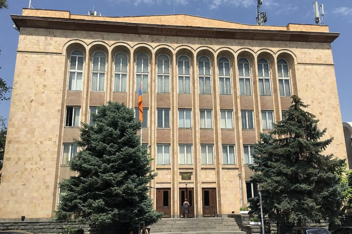 Ermənistanda müxalif bloqerlər iki ay müddətinə həbs edildi