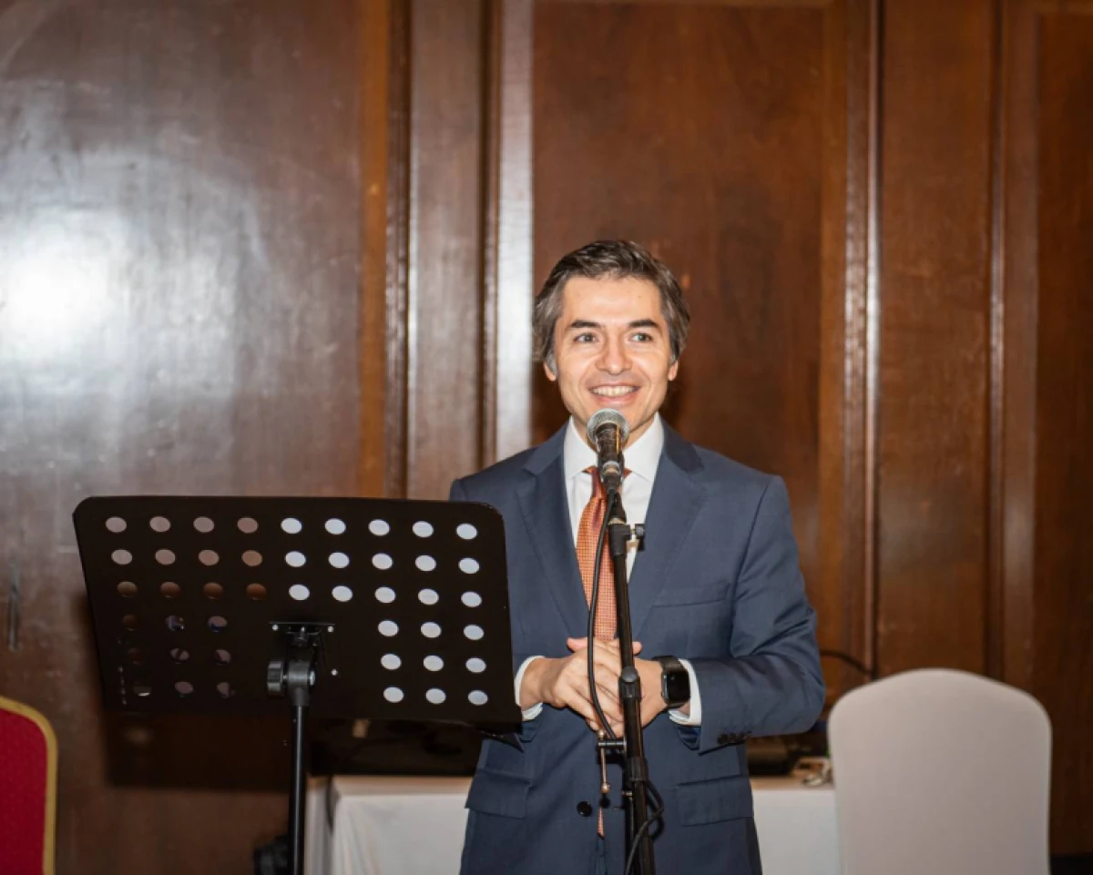 Londonda "Vətən müharibəsi tarixi. Şəxsiyyət faktoru" kitabının təqdimatı keçirildi — 4