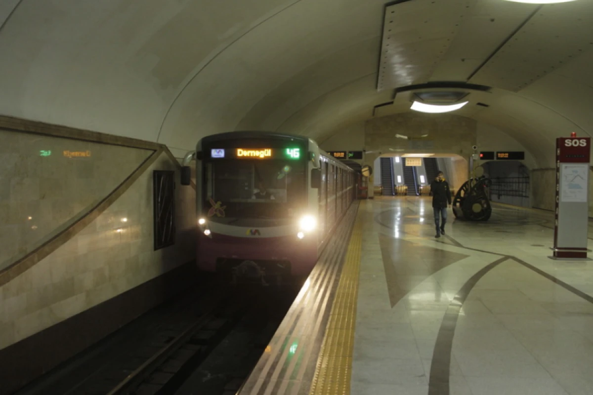 Metrodan istifadə edən sərnişinlərin sayı 3 %-ə yaxın azaldı