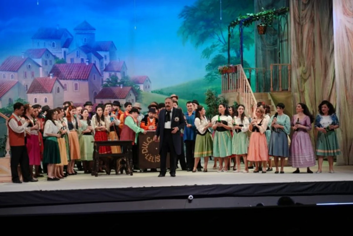 Opera və Balet Teatrı “Sevgi iksiri” operasını təqdim etdi