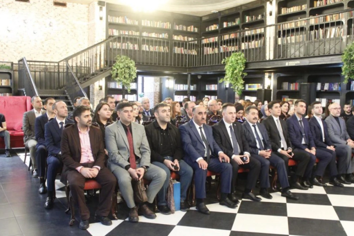 Faiq Abdullayevin “Mühasibat uçotu: praktiki tətbiq və nəzəri təhlil” kitabının təqdimatı keçirildi