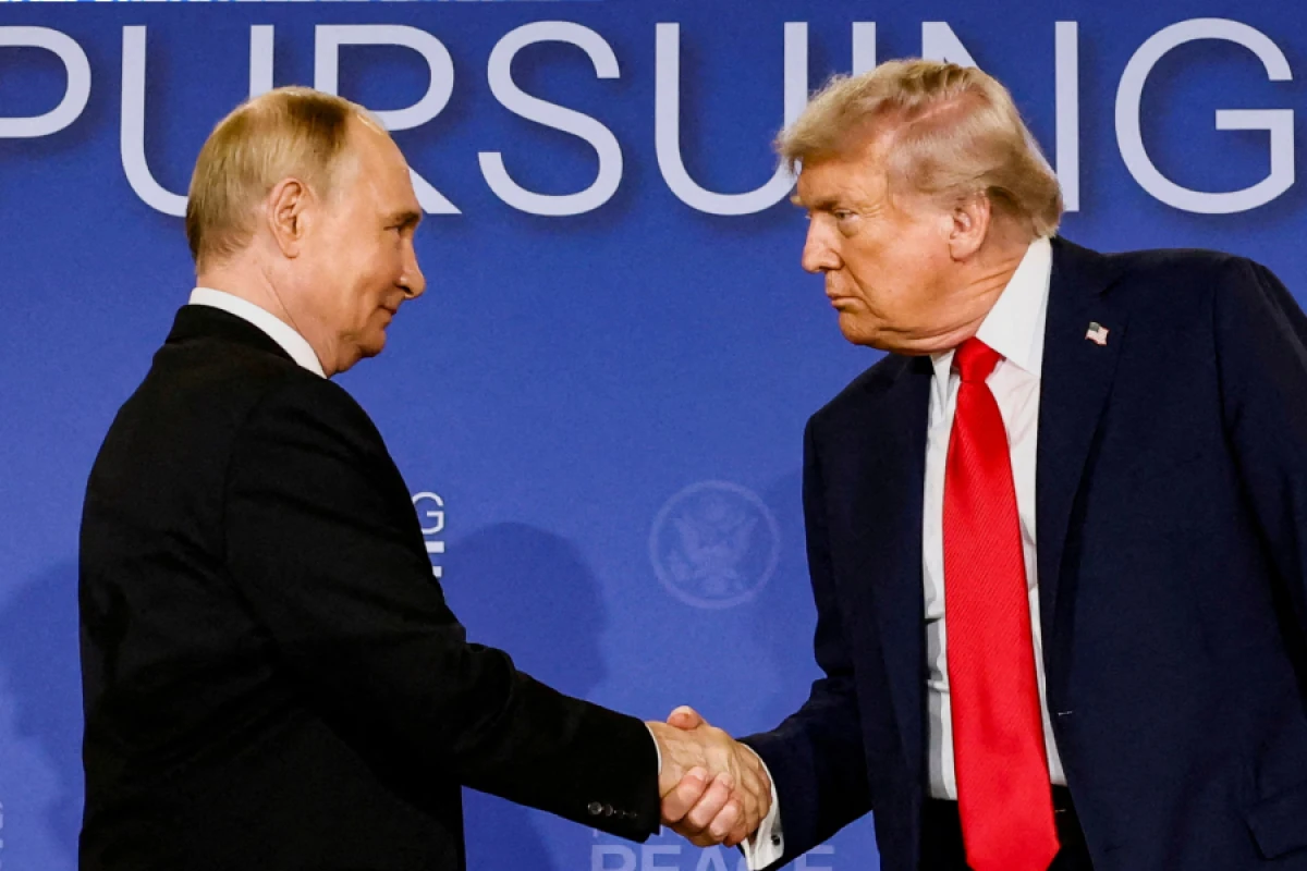 Uşakov: "Putin-Tramp görüşü hələlik təxirə salınıb"