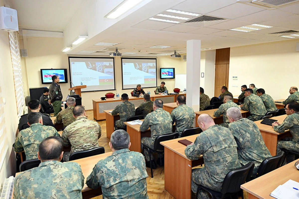 Bakıda NATO kursu keçirilir