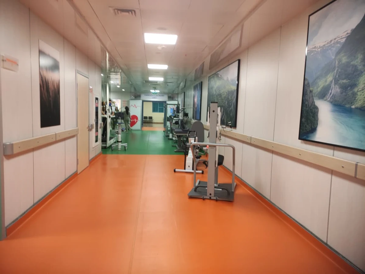 Yeni Klinikada Robotik Reabilitasiya və Sümük İliyi Transplantasiyası mərkəzləri istifadəyə verildi — 1