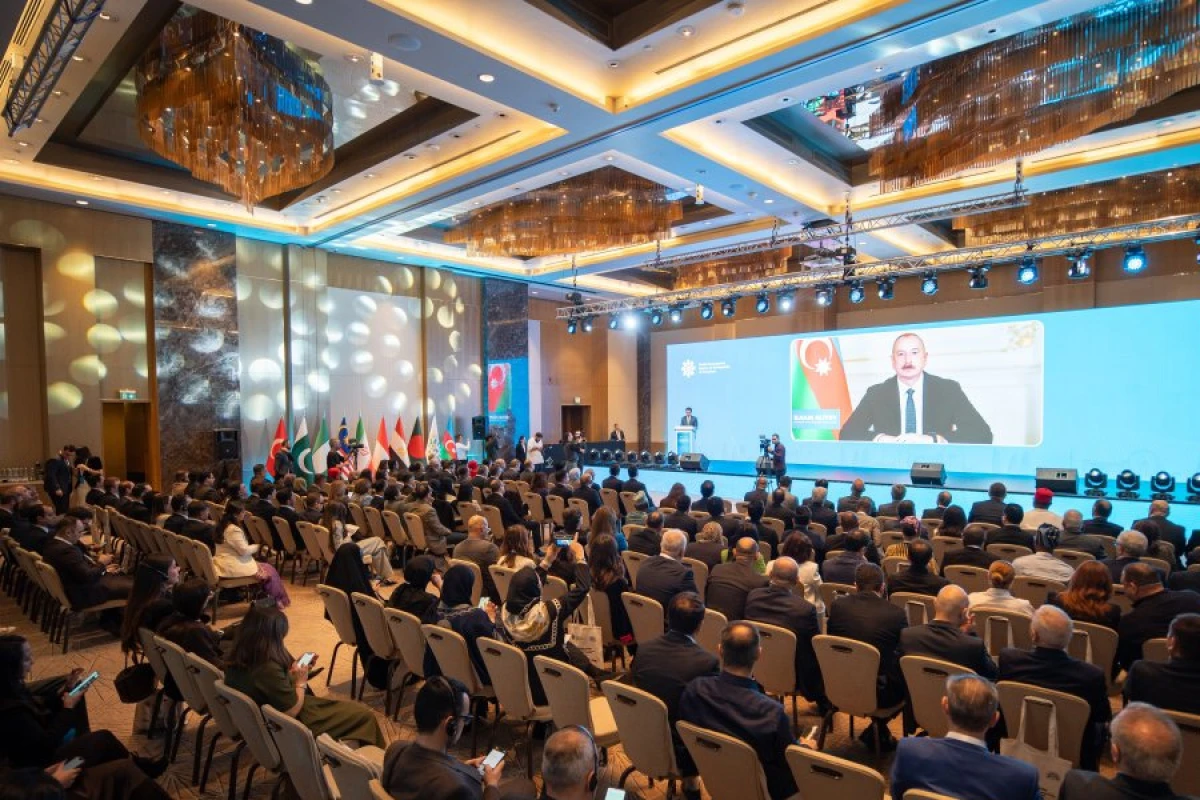 “Dialoqun, əməkdaşlığın və regional həmrəyliyin təşviq edilməsi” mövzusunda D-8 Media Forumunun açılış mərasimi keçirildi