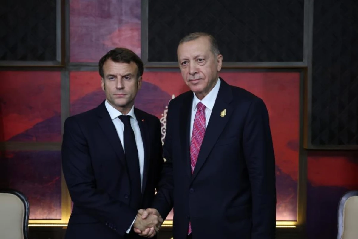 Ərdoğan Makronla görüşdü