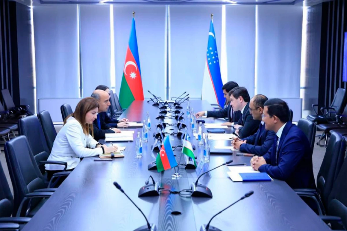 Emin Əmrullayev Sardor Rəcəbov ilə görüşdü