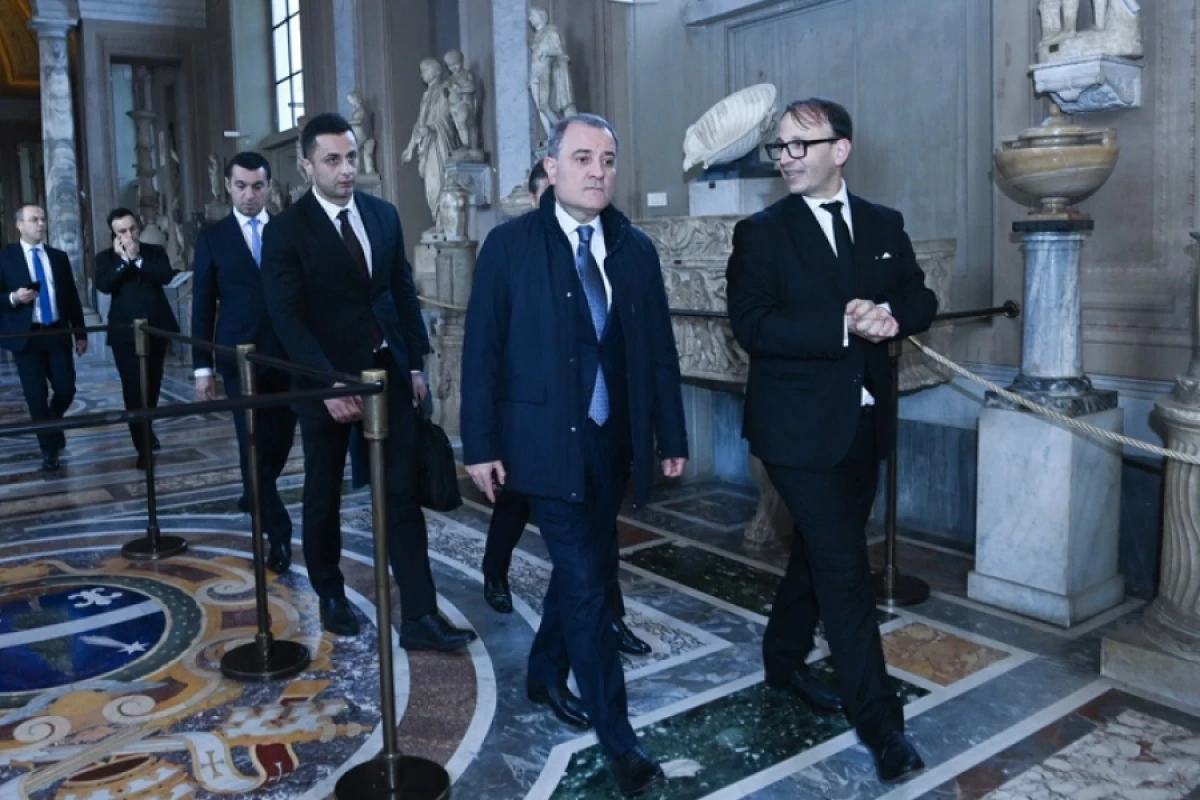 Ceyhun Bayramov Vatikanda Müqəddəs Pyotr Bazilikası ilə tanış oldu