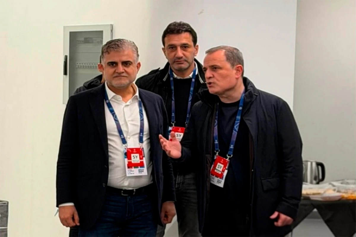 Ceyhun Bayramov “Napoli”-"Qarabağ" matçını izlədi, futbolçularla görüşdü