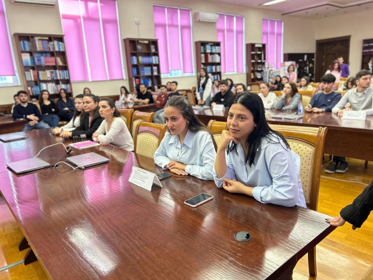 Bakı Biznes Universitetində sığorta sahəsinə dair maarifləndirici görüşlərə start verildi — 3