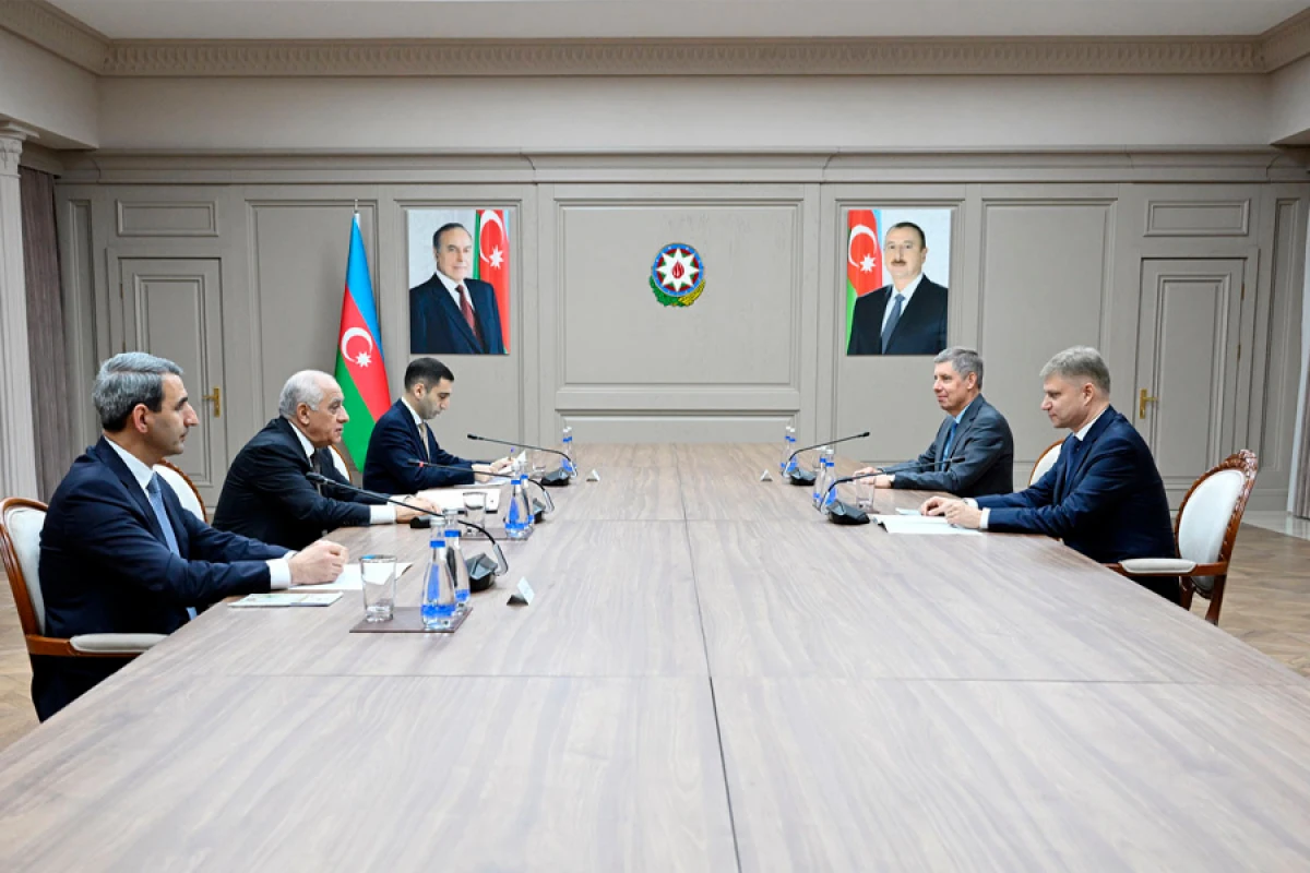 Əli Əsədov Oleq Belozyorovu qəbul etdi