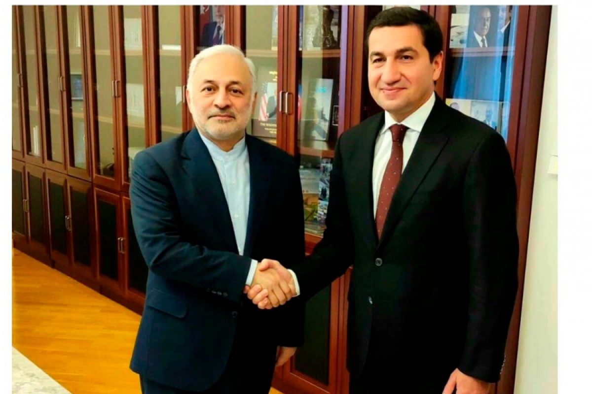 Hikmət Hacıyev Vahid Cəlalzadə ilə regional məsələləri müzakirə etdi
