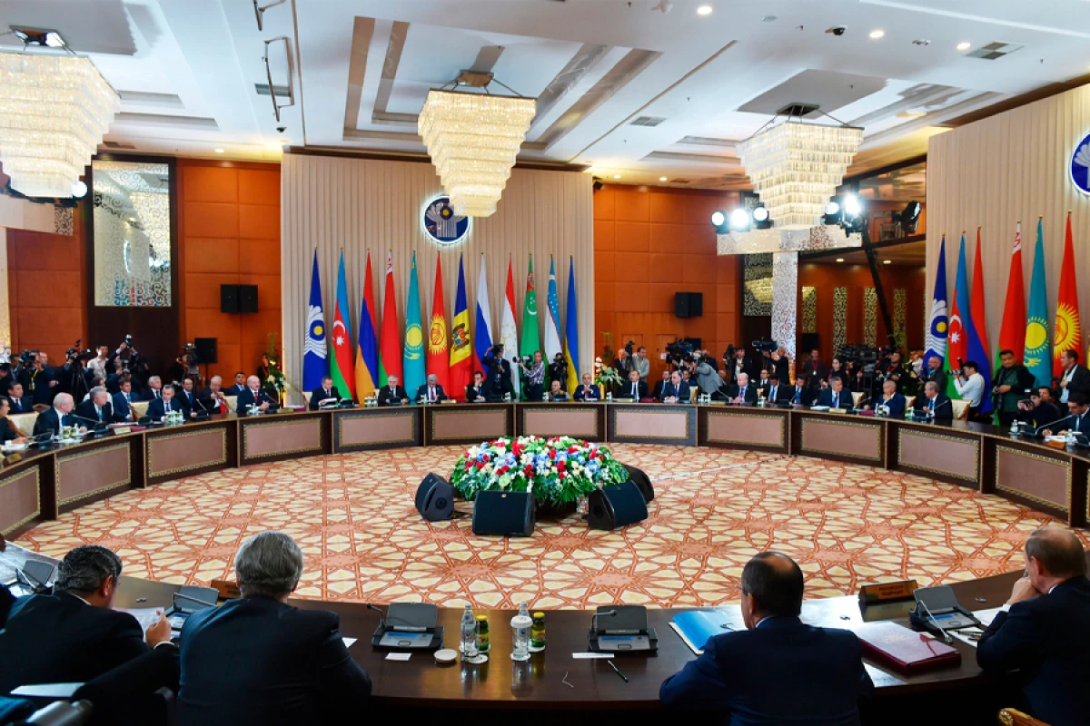 MDB liderləri Peterburqda toplaşır: Azərbaycan lideri iştirak edəcək?