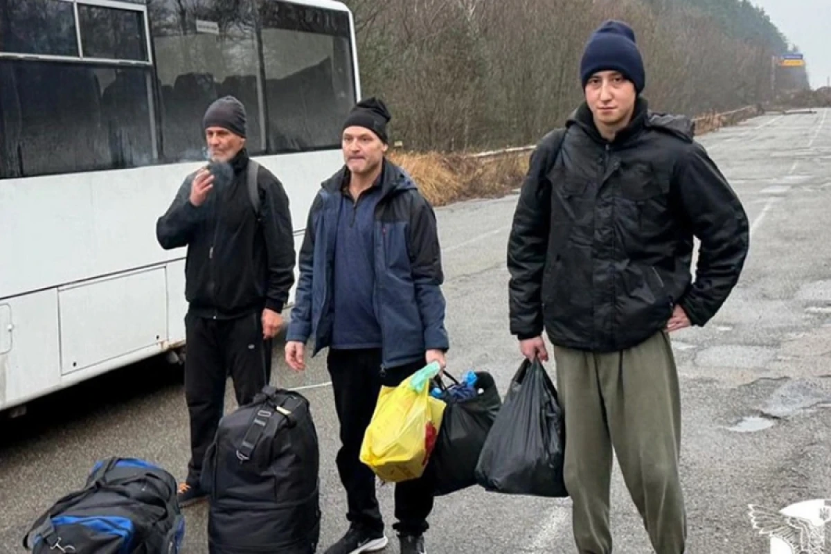 Ukrayna Rusiyaya 14 mülki şəxsi təhvil verdi