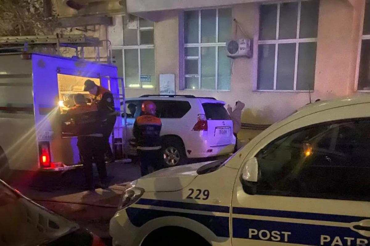 Bakıda çoxmərtəbəli binada yanğın baş verib, xəsarət alan olmayıb - YENİLƏNDİ3