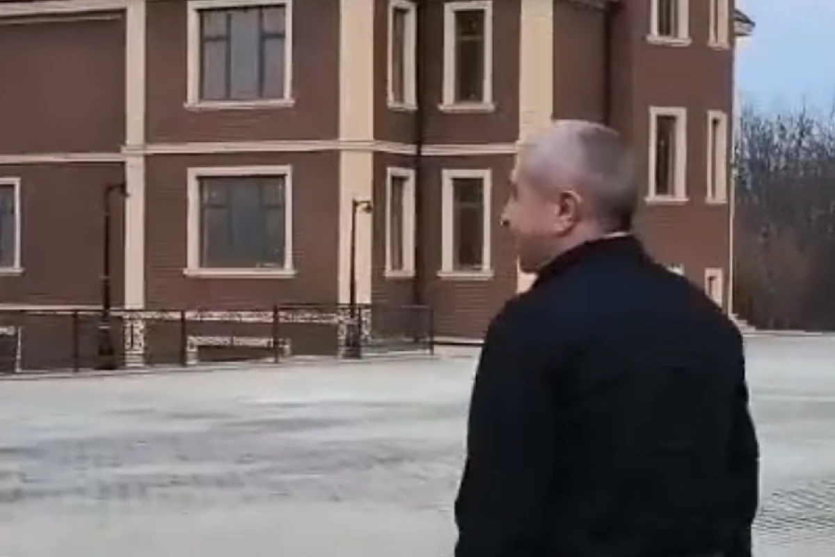 Sabiq deputat Ramiz Mehdiyevin villasında - Video