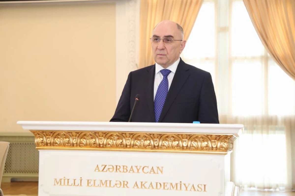 Rasim Əliquliyev: “Gənclər elmi araşdırmalara maraq göstərmirlər”