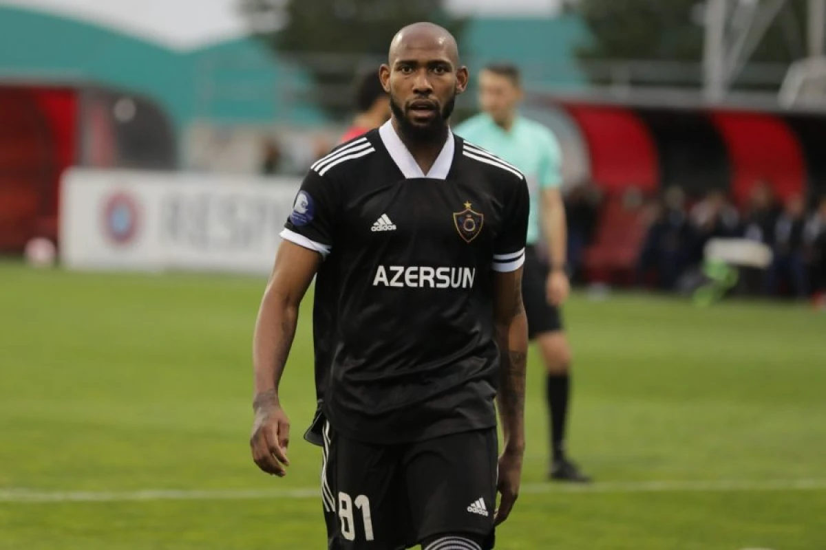 “Qarabağ”ın müdafiəçisi yenidən məşqlərə qayıtdı