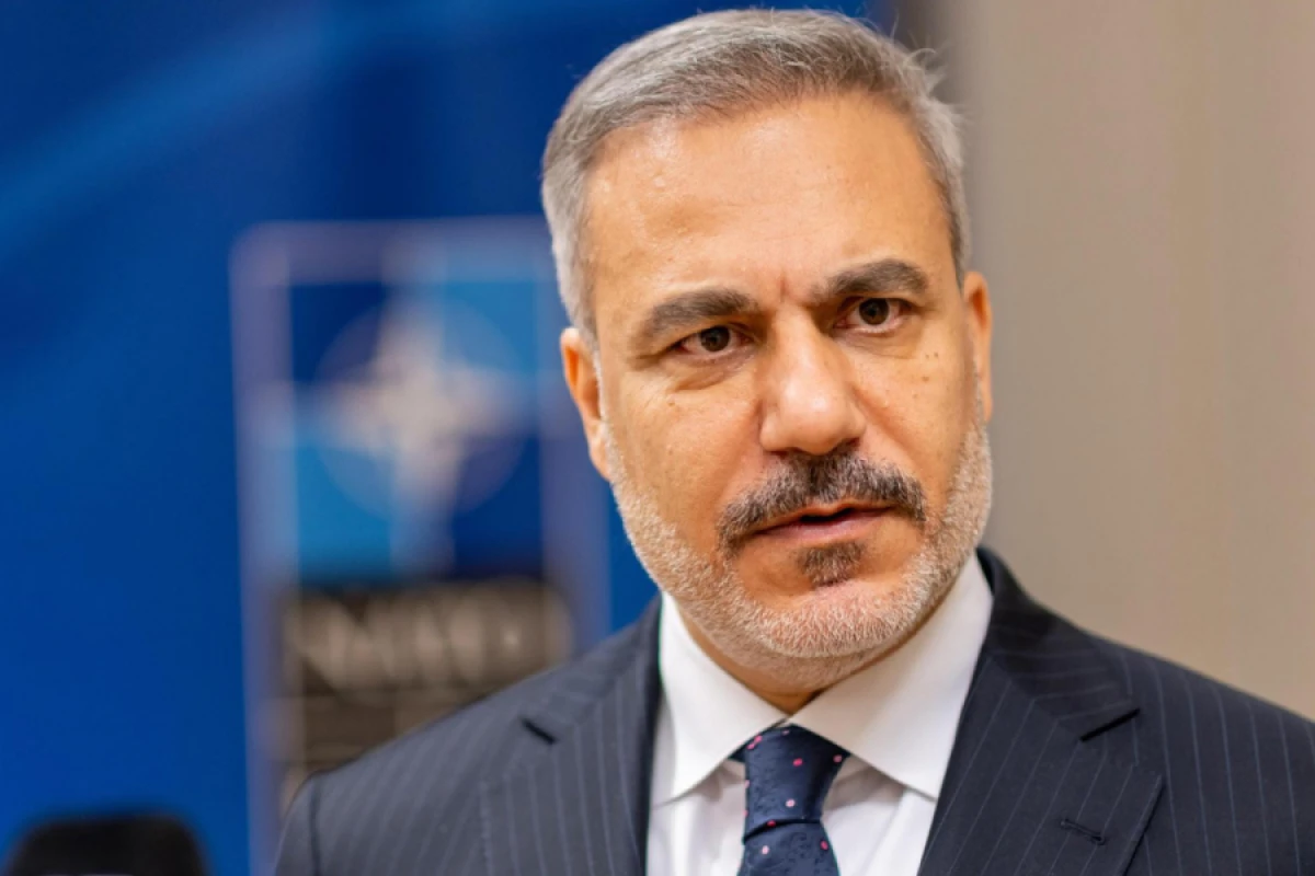 NATO-nun iclasında əsas müzakirə mövzusu Rusiya və Ukrayna arasında sülh sazişi idi