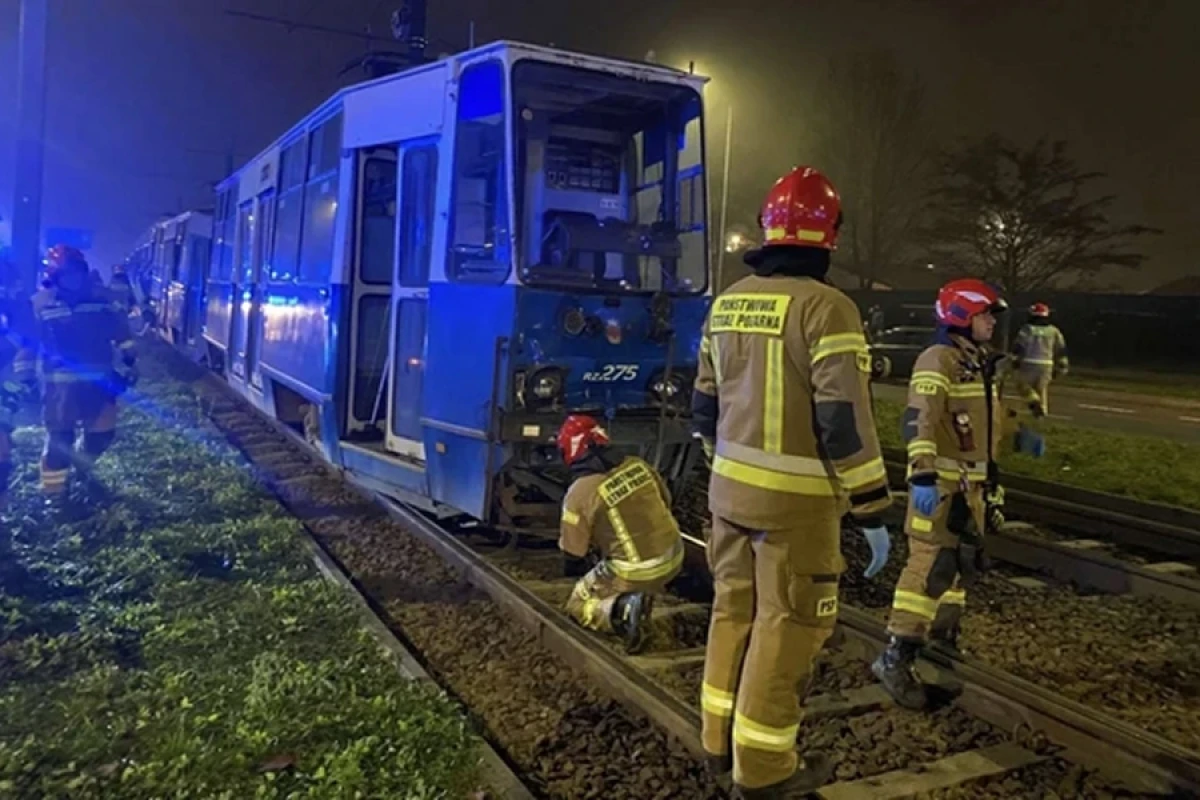 Polşada tramvaylar toqquşdu - 20 nəfər yaralı var