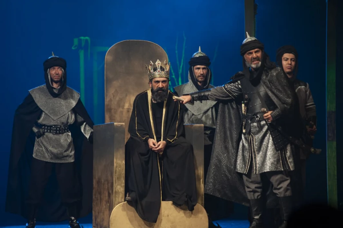 Şəki teatrı “Dar ağacı” tamaşası ilə paytaxt sənətsevərlərinin qonağı oldu — 6