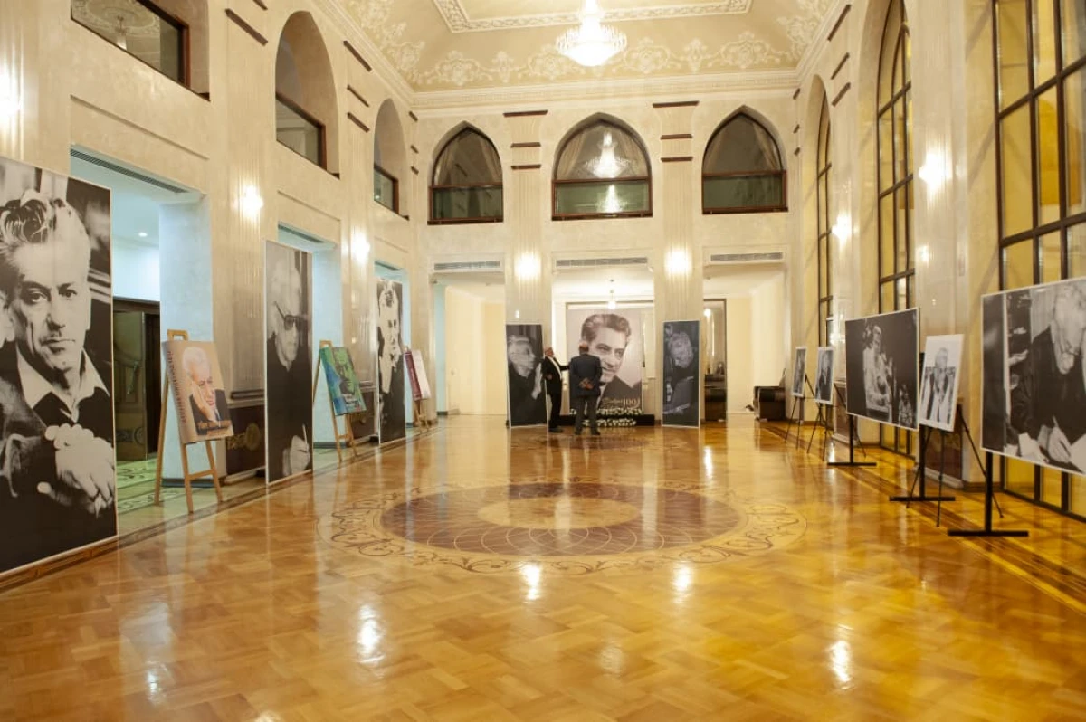 Şəki teatrı “Dar ağacı” tamaşası ilə paytaxt sənətsevərlərinin qonağı oldu — 9