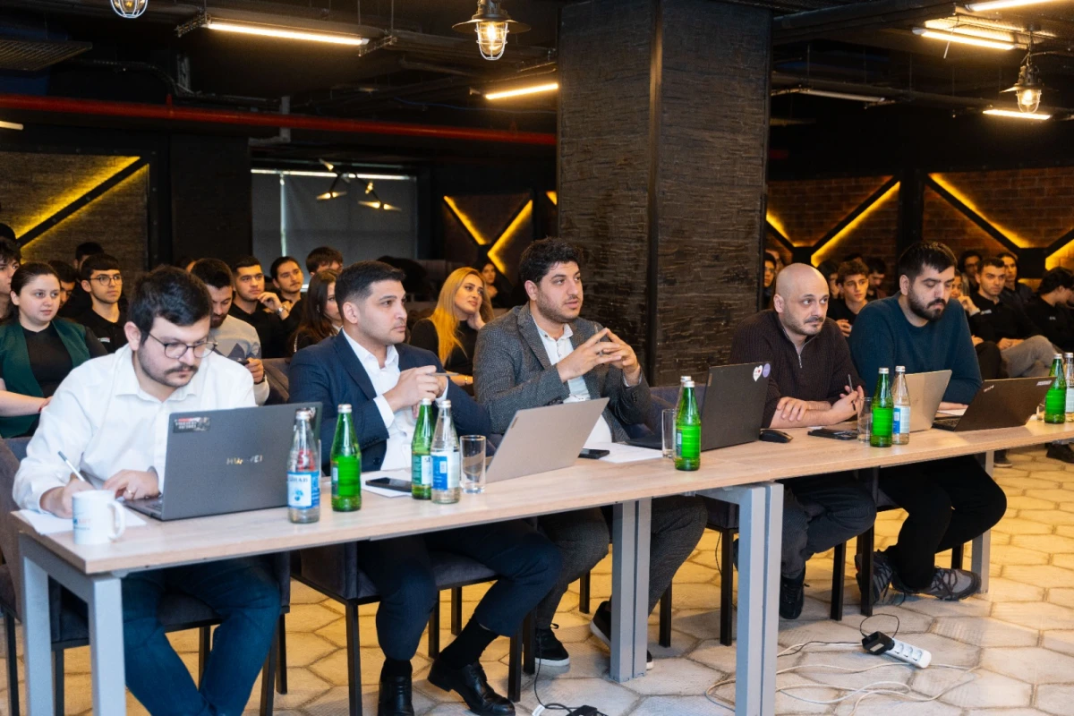 "ASAN xidmət"in “DIGIAGE BAKU 2025” rəqəmsal oyun düşərgəsi keçirildi — 3