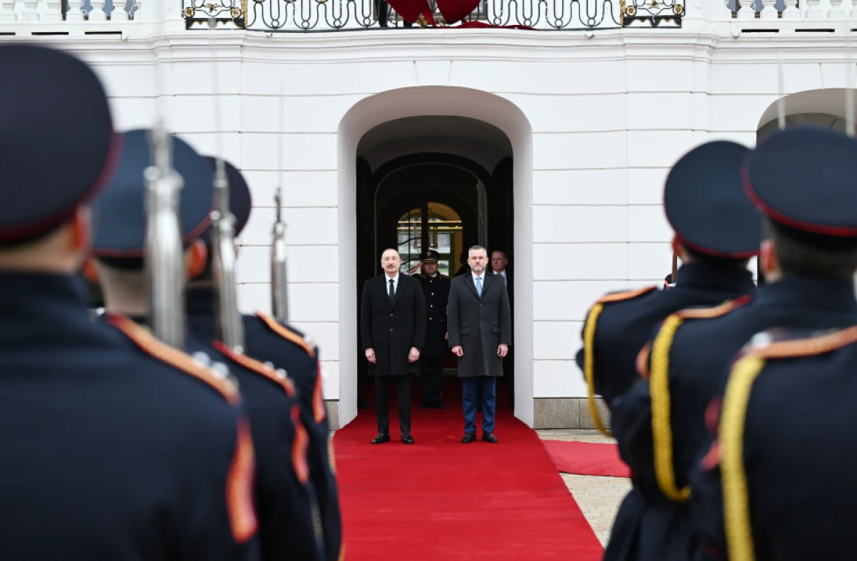 Prezident İlham Əliyevin Bratislavada rəsmi qarşılanma mərasimi oldu — 4