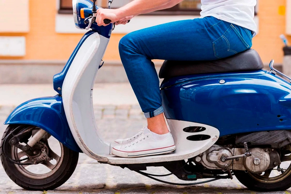 Moped idarə edənlərdən sürücülük vəsiqəsi tələb ediləcək