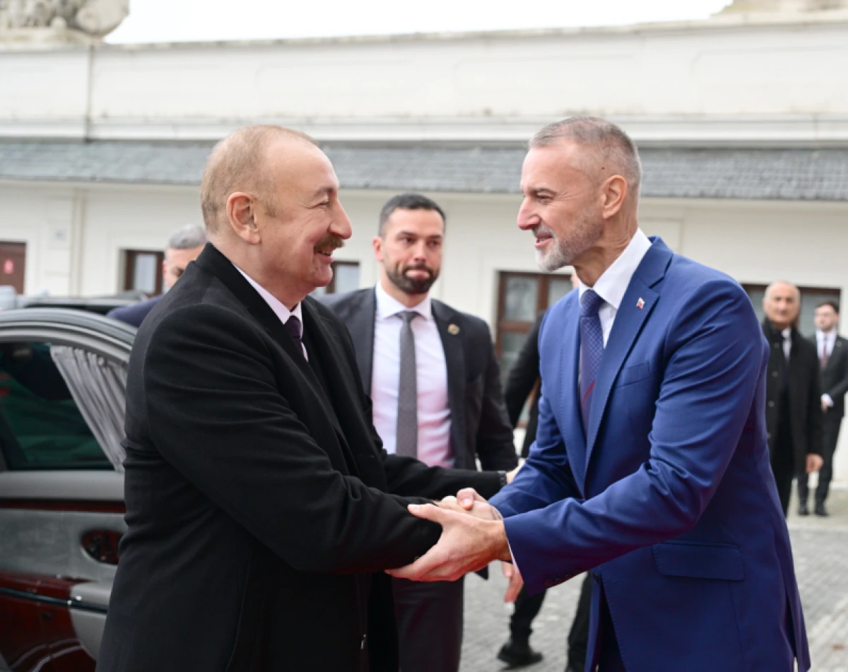 Prezident İlham Əliyevin Slovakiya Milli Şurasının sədri ilə təkbətək və geniş tərkibdə görüşləri oldu - YENİLƏNDİ — 9