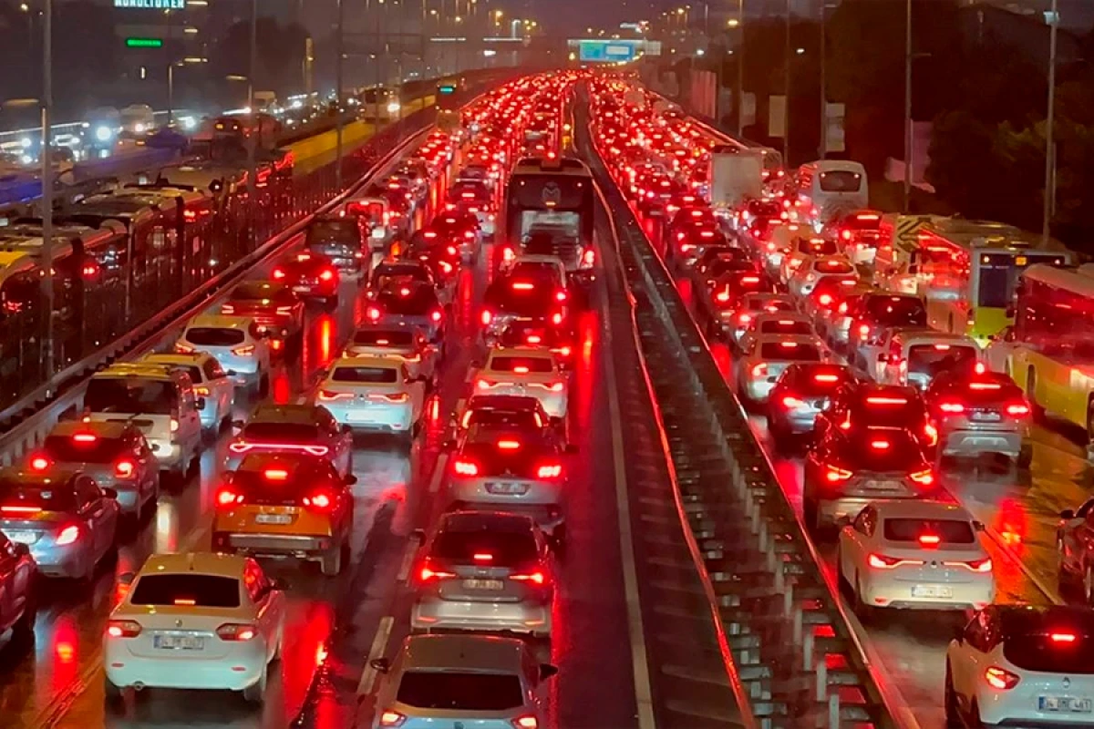 Dünyanın ən uzun tıxaclı şəhəri açıqlandı