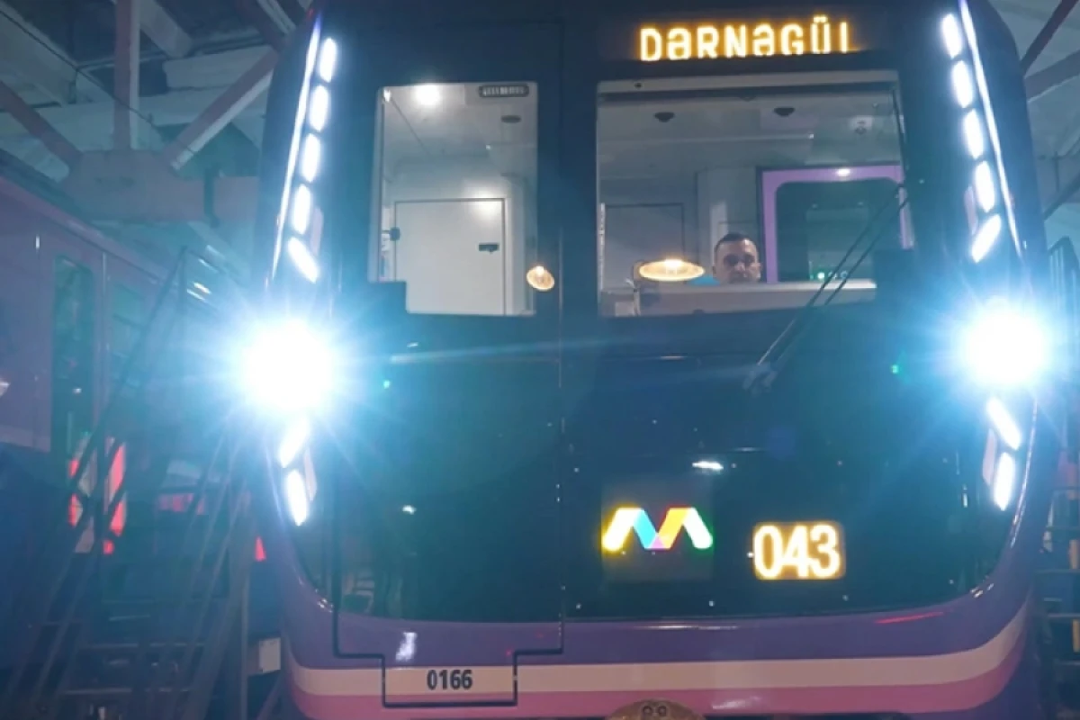 Metroya yeni nəsil qatar gətirildi