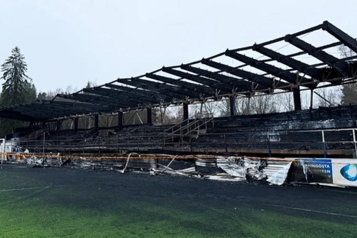 Finlandiyada klub stadionu yandırıldı