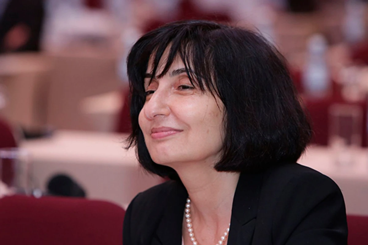 Gülşən Paşayeva: “Cəmiyyət yeni mərhələyə daxil olur”