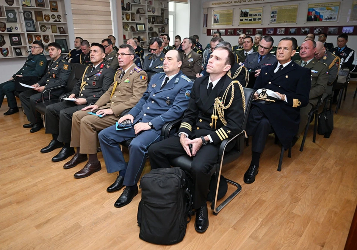 Hərbi attaşelərlə cari ilin yekununa dair toplantı keçirildi — 2