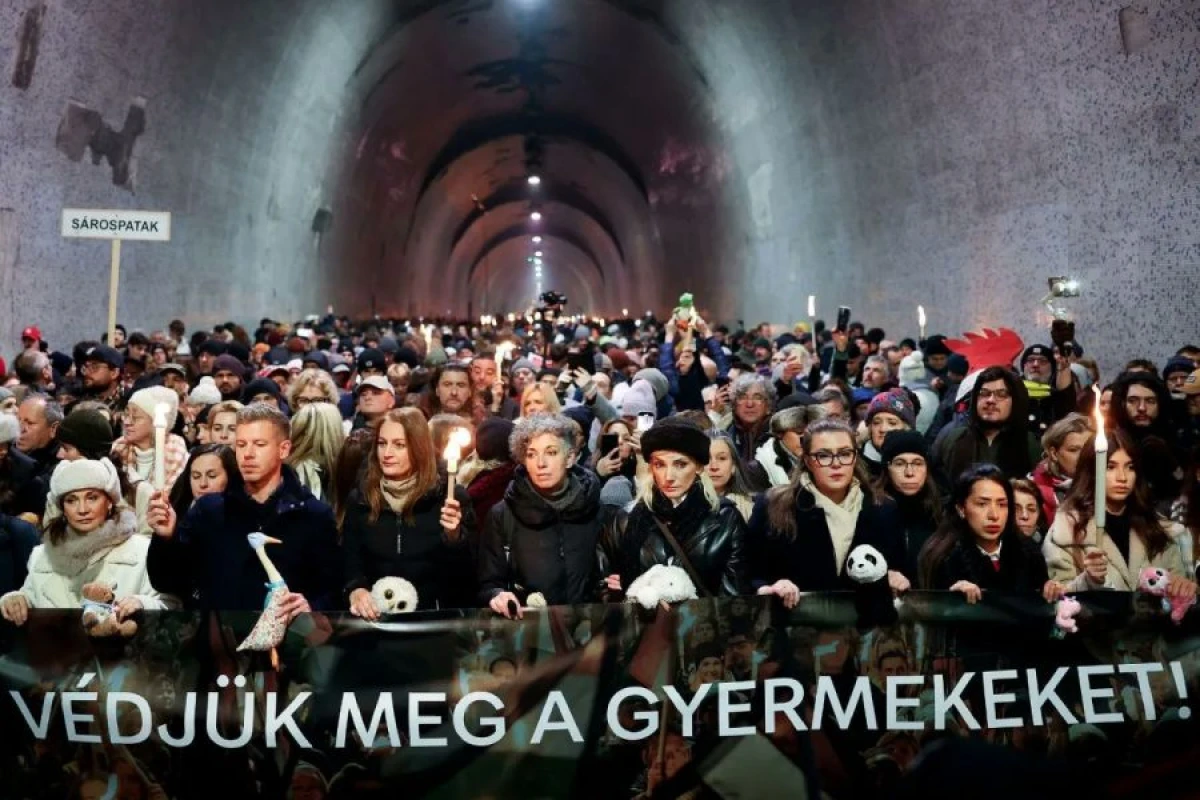 Macarıstanda Orbana qarşı kütləvi etirazlar keçirilir