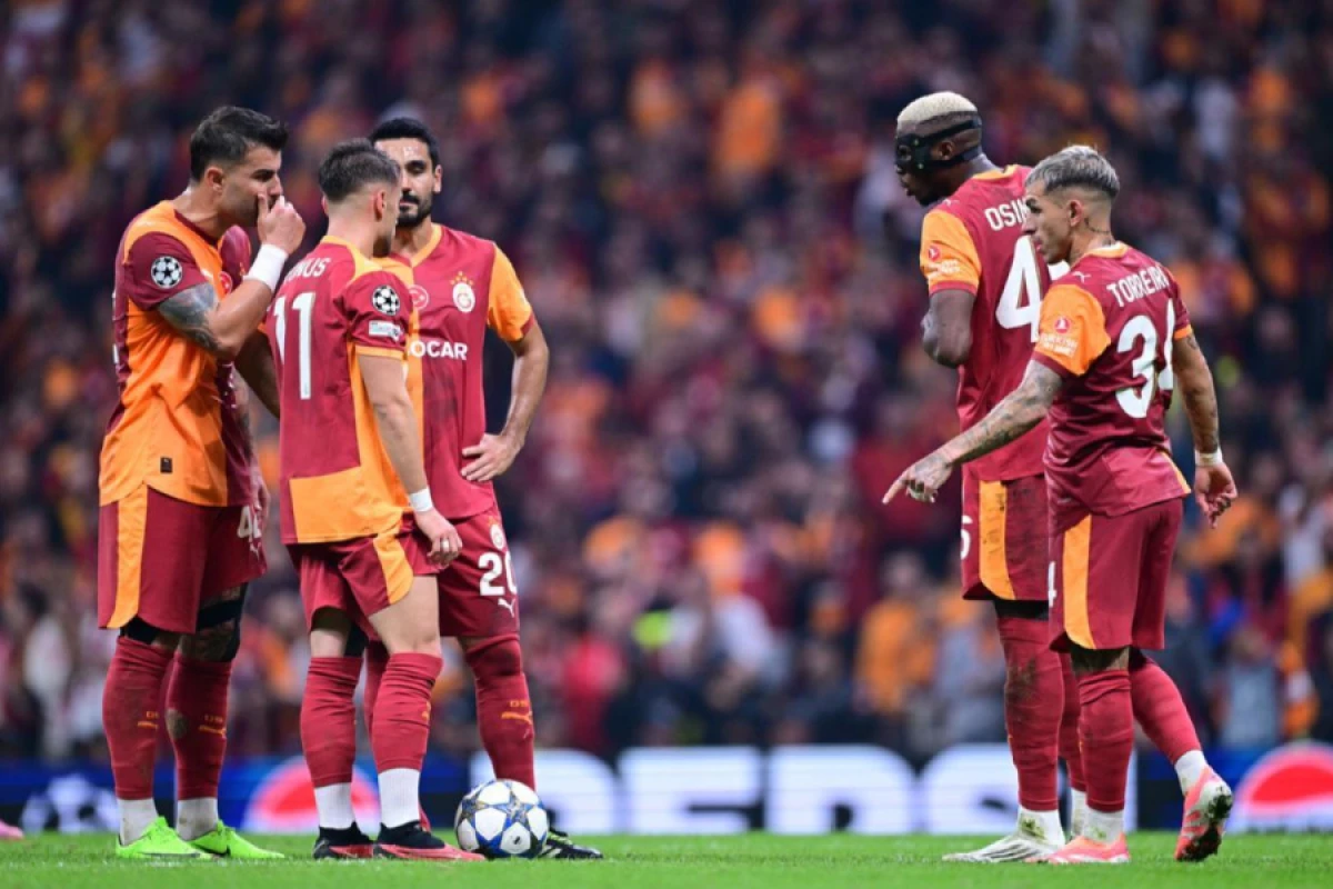 "Qalatasaray" 3 futbolçusu ilə yollarını ayırır