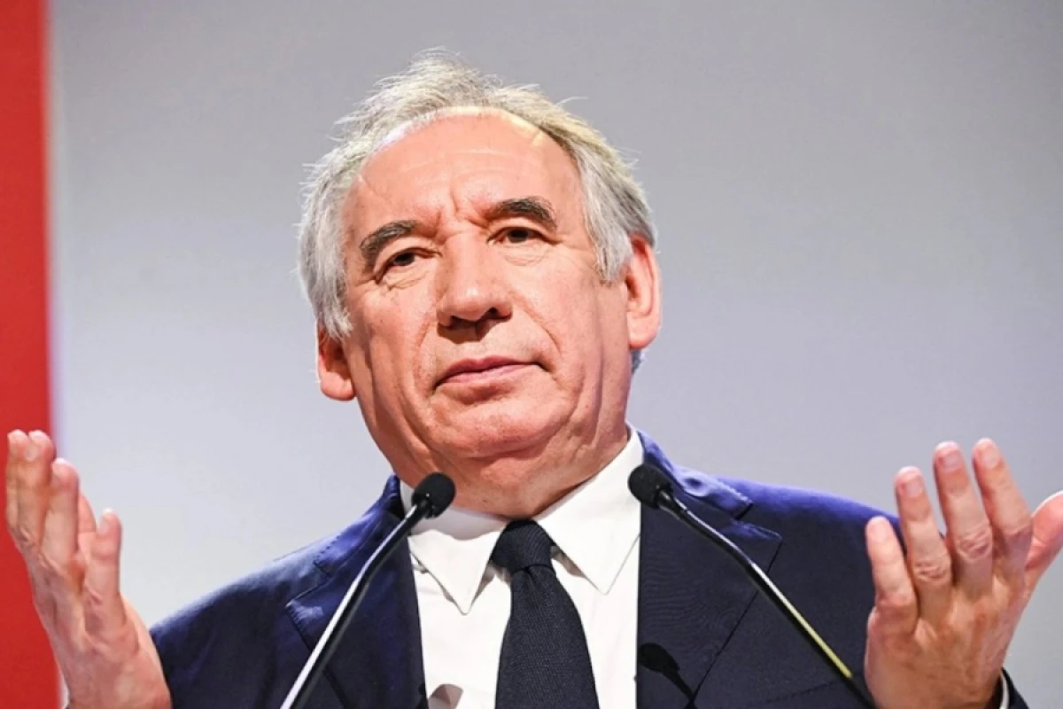 Fransua Bayru xəstəxanaya yerləşdirildi