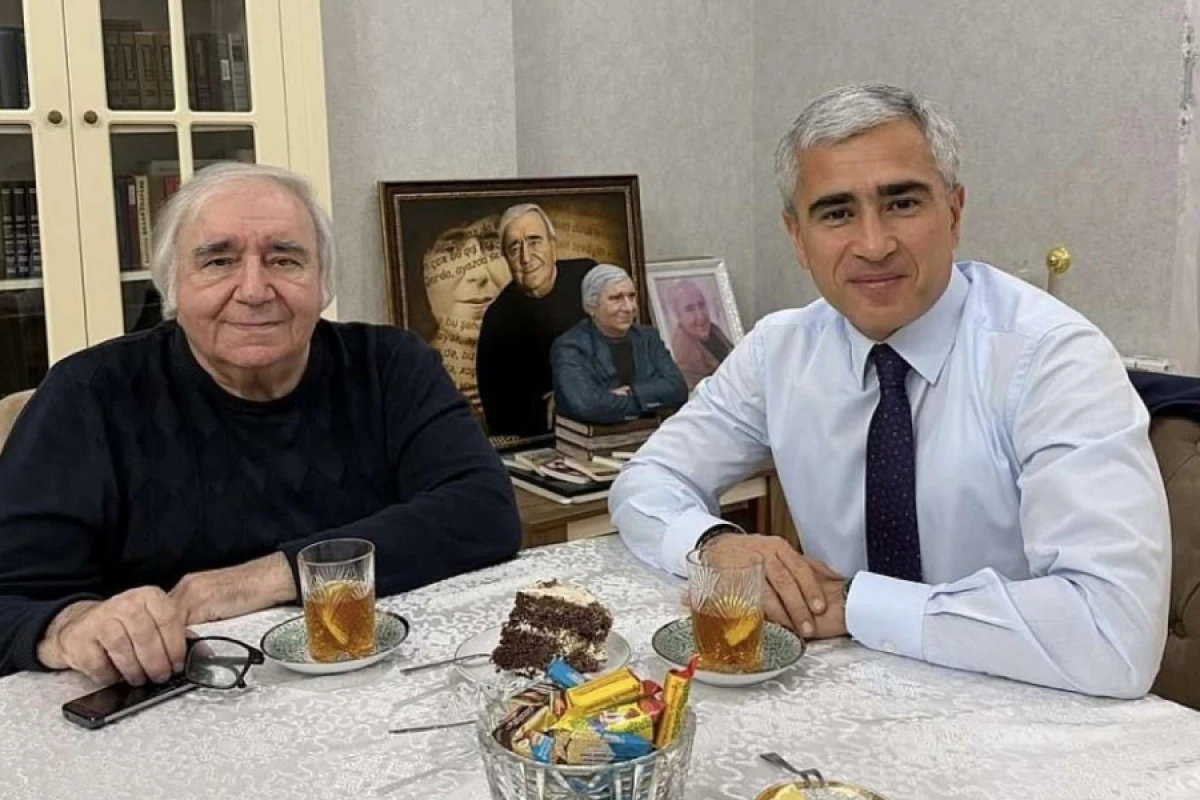 Anar Ələkbərov Ramiz Rövşənin evinə getdi