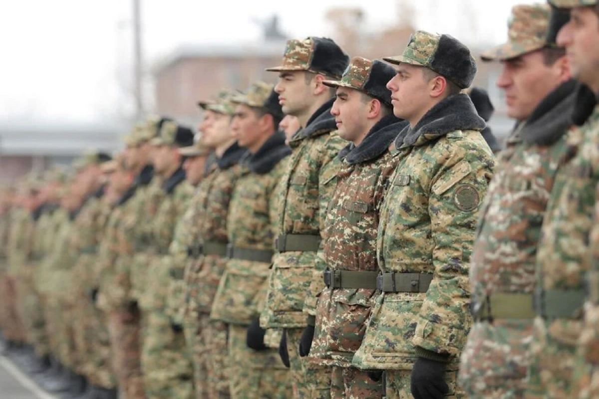 Ermənistanda hərbi xidmət müddəti azaldıldı