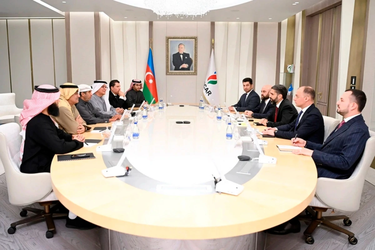 SOCAR və "ENOC Group" enerji sektorunda əməkdaşlığı müzakirə etdi