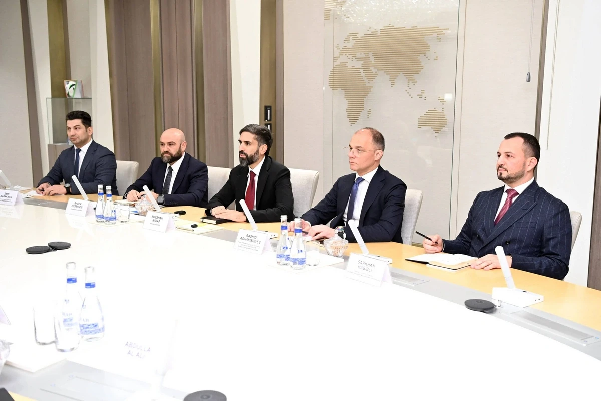 SOCAR və "ENOC Group" enerji sektorunda əməkdaşlığı müzakirə etdi — 1